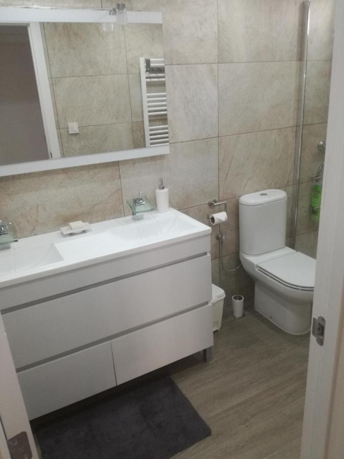 2 Bedroom Newly Renovated Bungalow Close To Bars & Restaurants ロス・アルカサレス エクステリア 写真